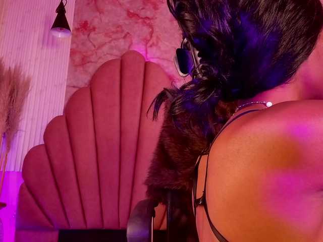 Sofi-Thomas live cam on BongaCams