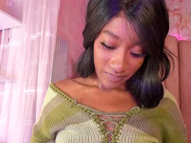 Sofi-Thomas live cam on BongaCams