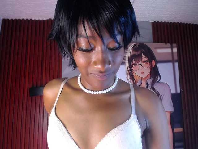 Sofi-Thomas's BongaCams show and profile