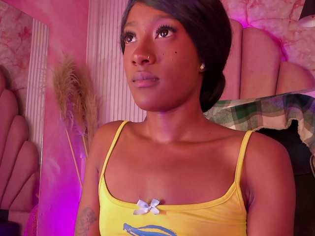 Sofi-Thomas live cam on BongaCams