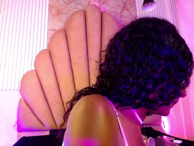 Sofi-Thomas live cam on BongaCams