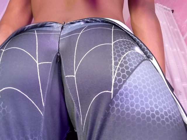 Sofi-Thomas live cam on BongaCams