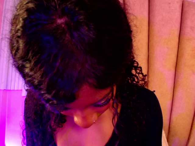 Sofi-Thomas live cam on BongaCams