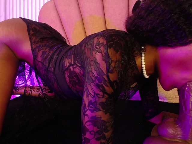Sofi-Thomas live cam on BongaCams
