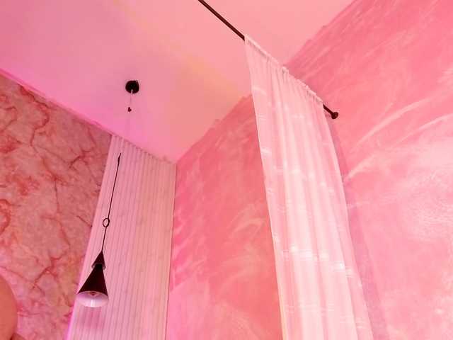 Sofi-Thomas live cam on BongaCams