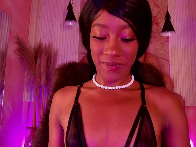 Sofi-Thomas live cam on BongaCams