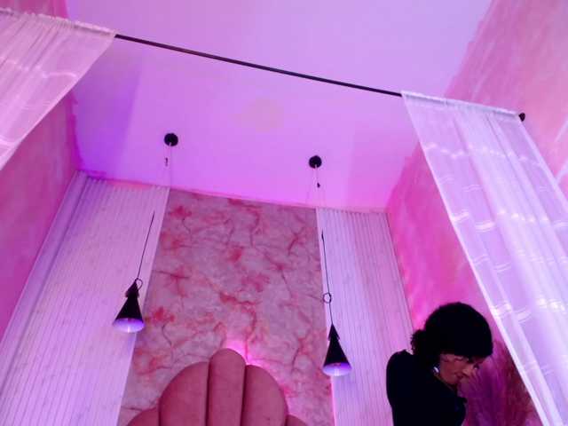 Sofi-Thomas live cam on BongaCams