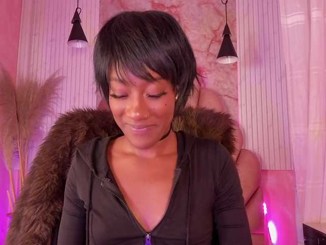 Sofi-Thomas live cam on BongaCams