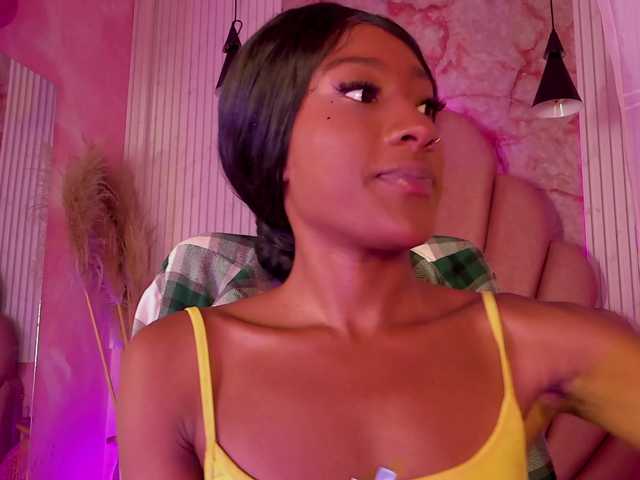 Sofi-Thomas live cam on BongaCams