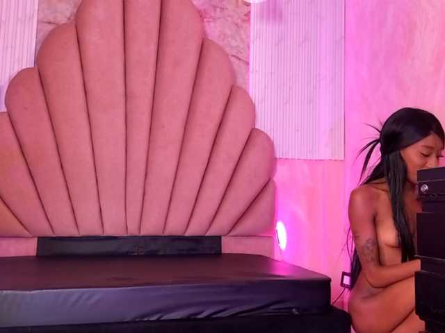 Sofi-Thomas live cam on BongaCams