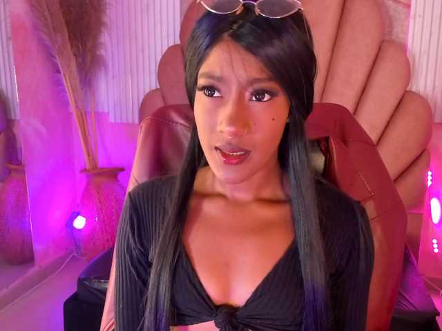 Sofi-Thomas live cam on BongaCams