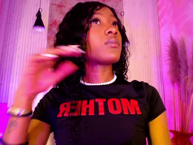 Sofi-Thomas live cam on BongaCams
