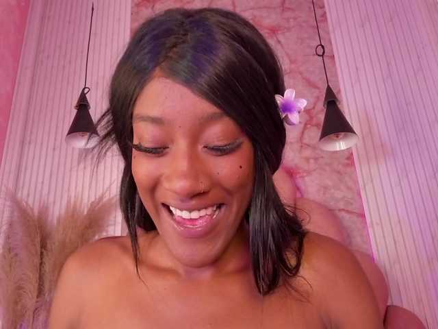 Sofi-Thomas live cam on BongaCams