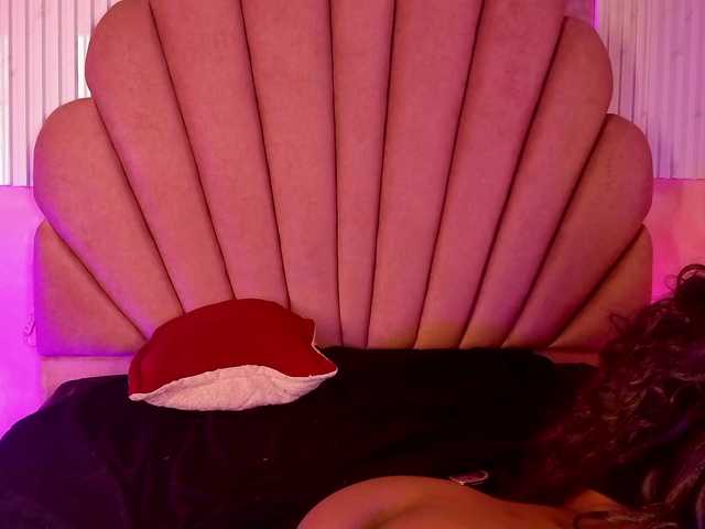 Sofi-Thomas live cam on BongaCams