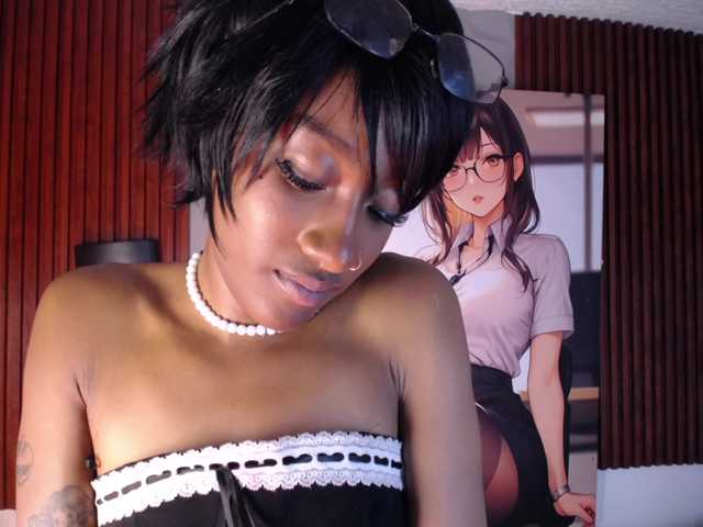 Sofi-Thomas's BongaCams show and profile