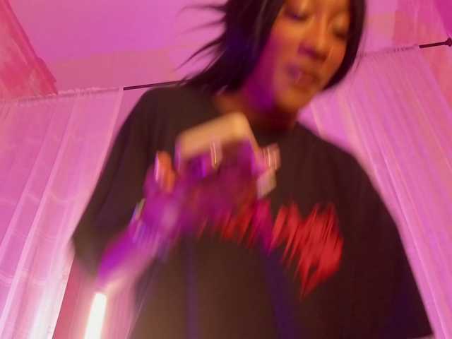 Sofi-Thomas live cam on BongaCams