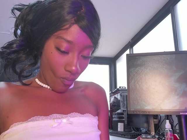Sofi-Thomas live cam on BongaCams