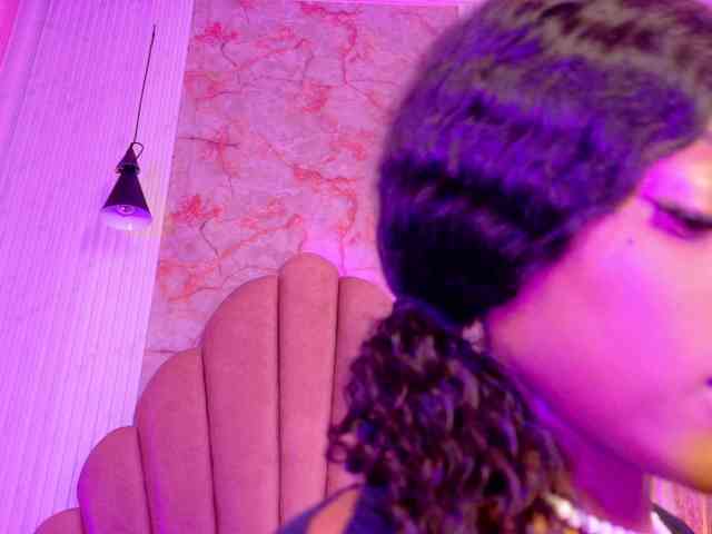 Sofi-Thomas Live Webcam on BongaCams