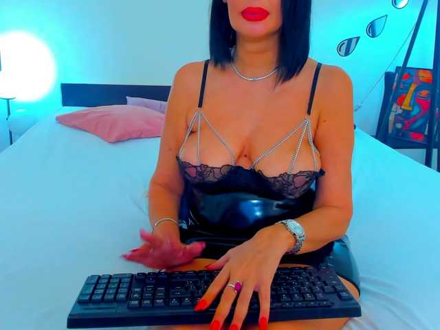 shanon4u live webcam show