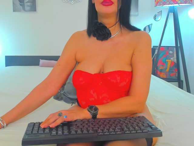shanon4u live cam on BongaCams