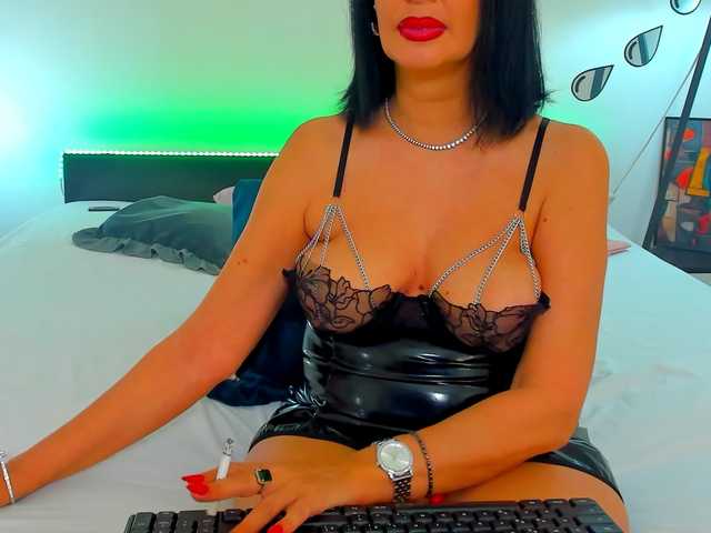 shanon4u live cam on UnifiedCams