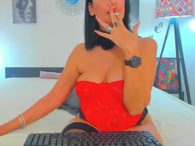 shanon4u live cam on BongaCams