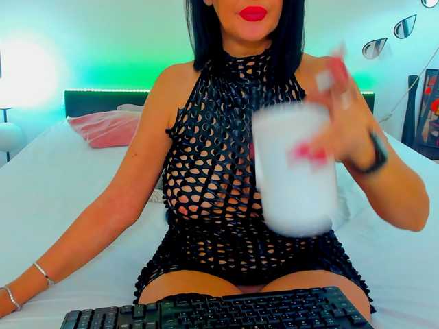 shanon4u live cam on BongaCams