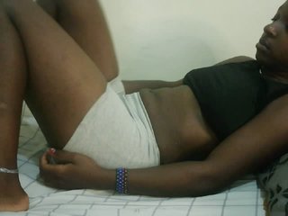 Prettyebony3's Live Webcam