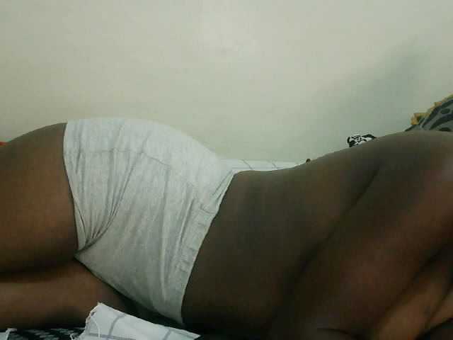 Prettyebony3