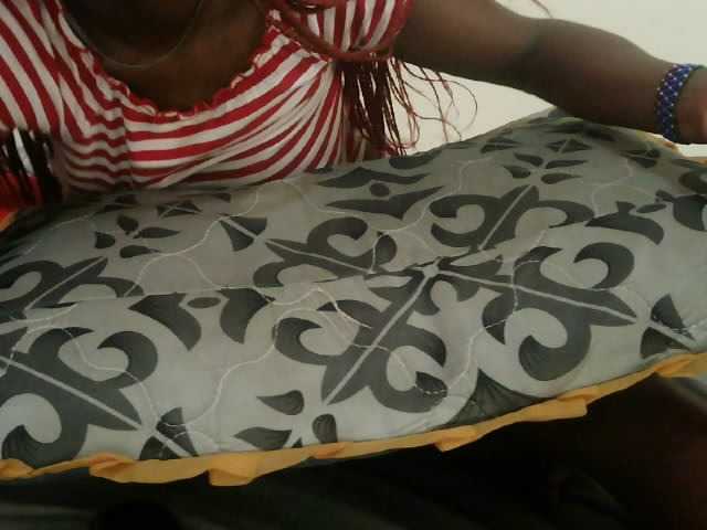 Prettyebony3