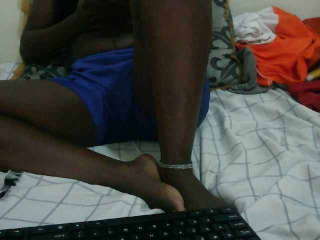 Prettyebony3