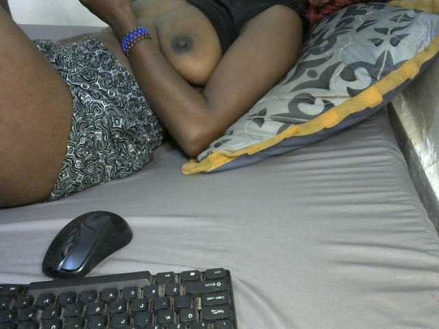 Prettyebony3