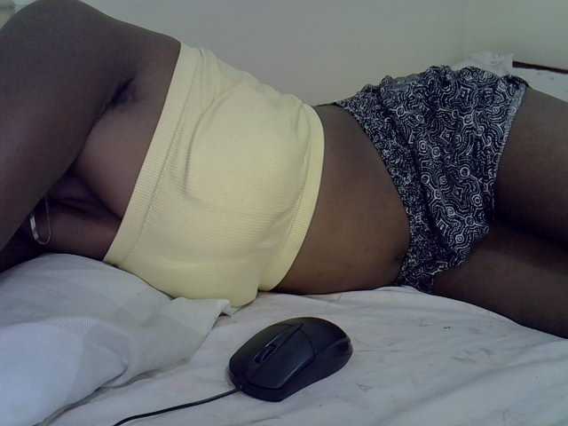 Prettyebony3