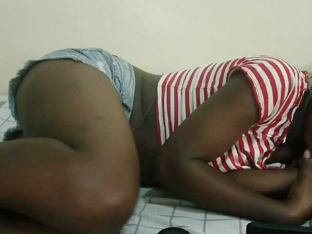 Prettyebony3