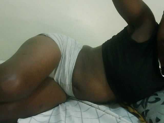 Prettyebony3