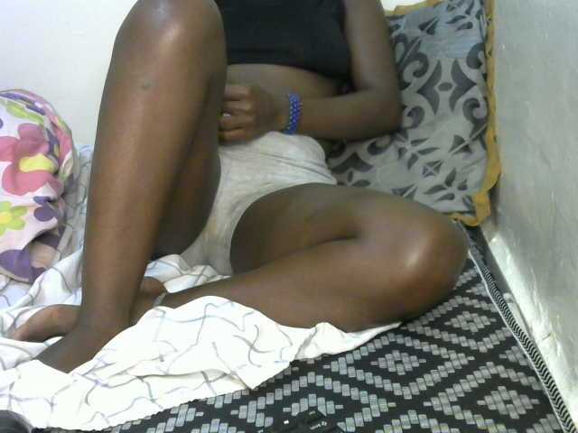 Prettyebony3