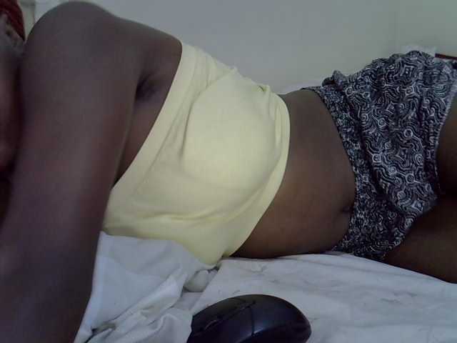 Prettyebony3 live cam on BongaCams