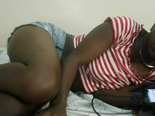 Prettyebony3