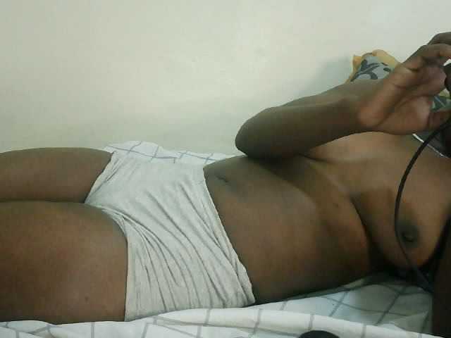 Prettyebony3