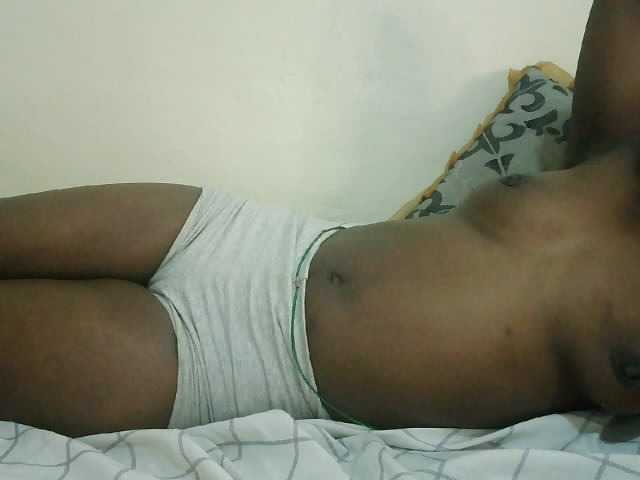 Prettyebony3