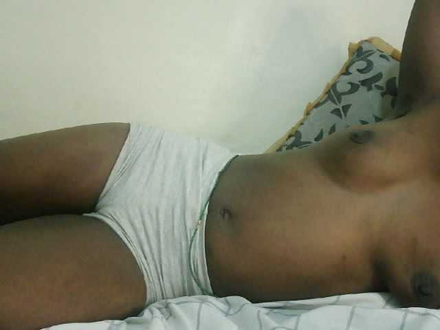 Prettyebony3