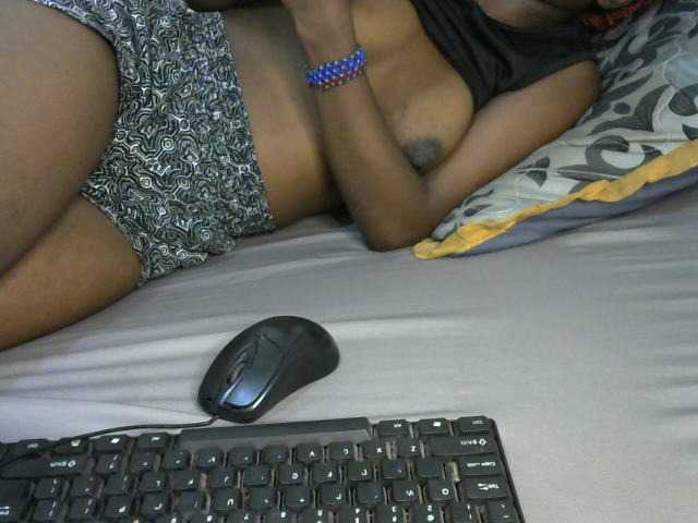 Prettyebony3