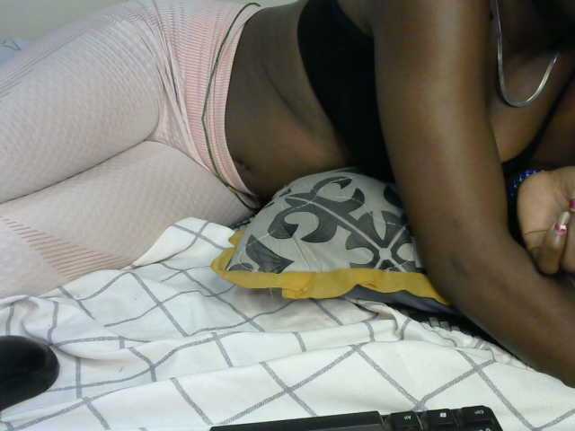 Prettyebony3