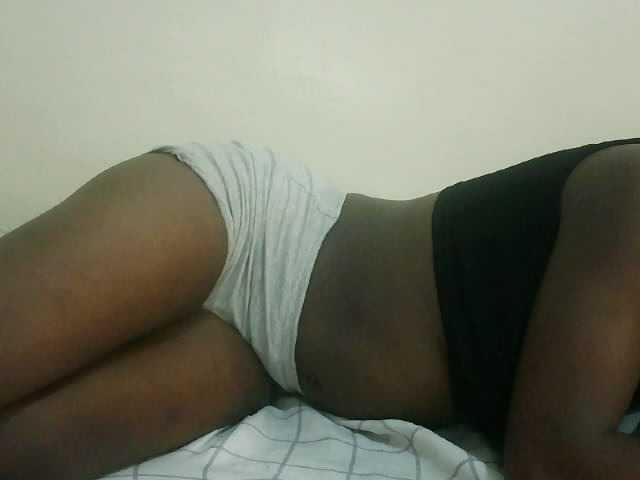 Prettyebony3