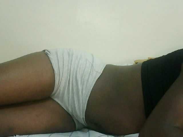 Prettyebony3