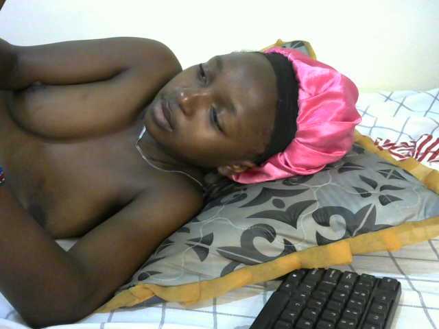Prettyebony3