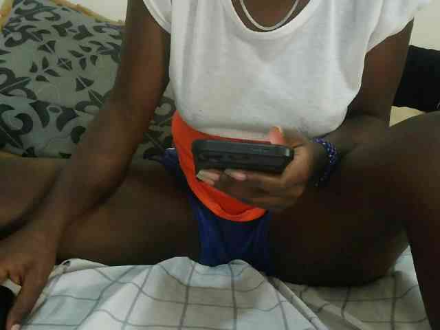 Prettyebony3 webcam