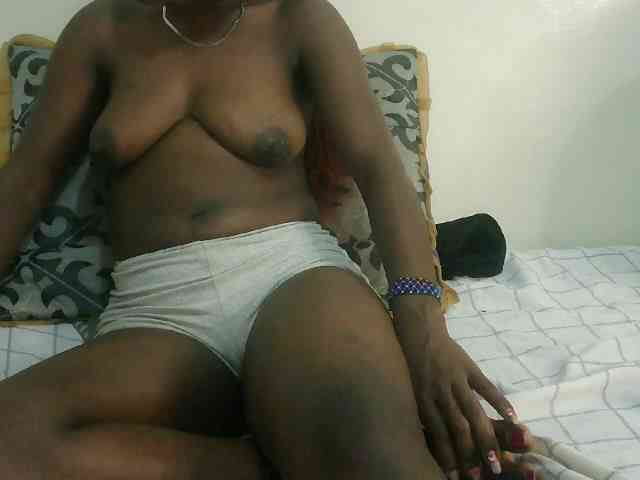 Prettyebony3 webcam