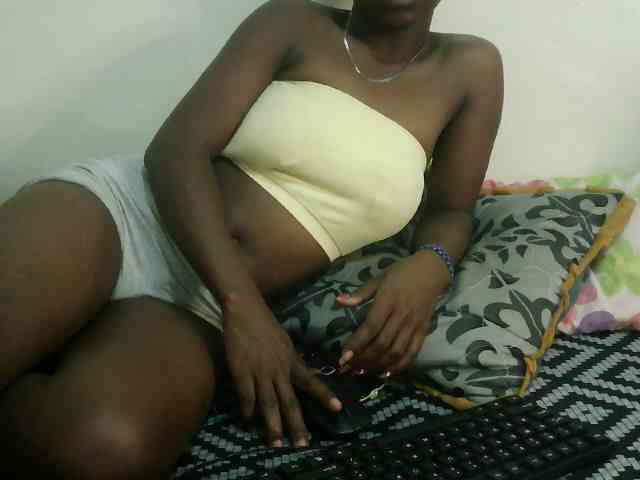 Prettyebony3