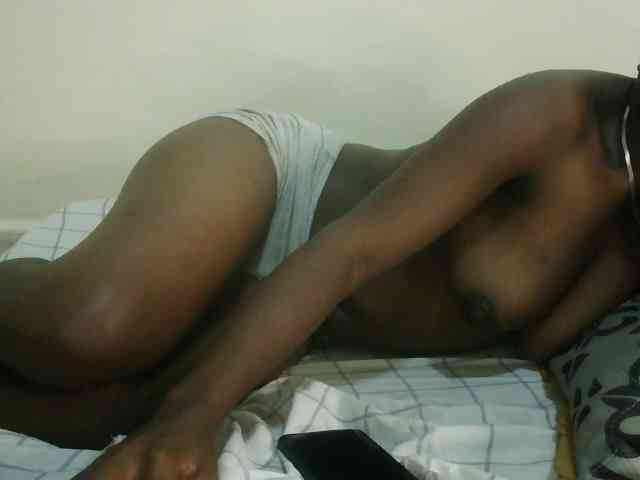Prettyebony3 webcam